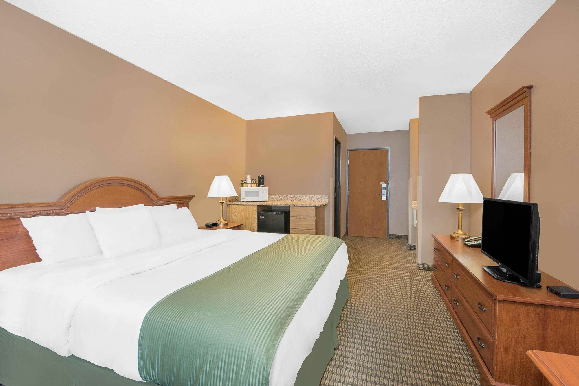 Days Inn by Wyndham Mitchell SD Exterior foto